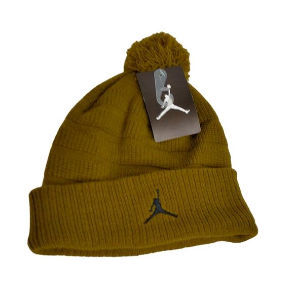 Jordan Cable Cuff Pom Beanie Hat Youth Size 8 New - Picture 5 of 6